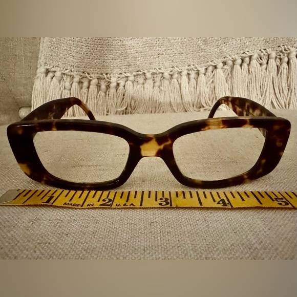 Gucci Eyeglasses - Picture 7 of 10